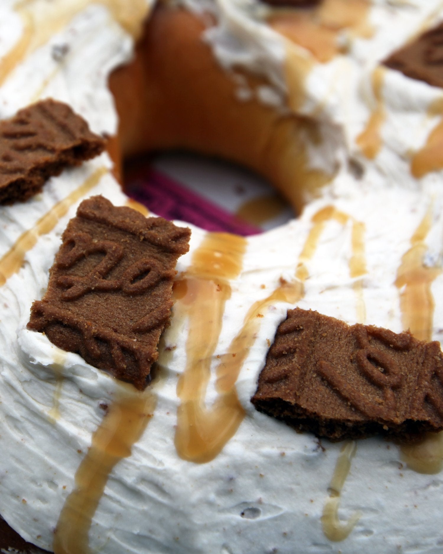 Cookie Butter King Cake (Medium Serves 1014) Lilah's Bakery